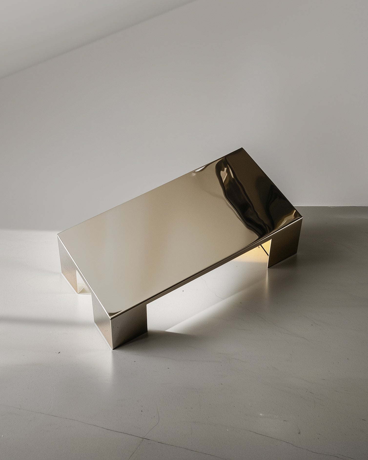Aura Coffee Table – Slash Objects