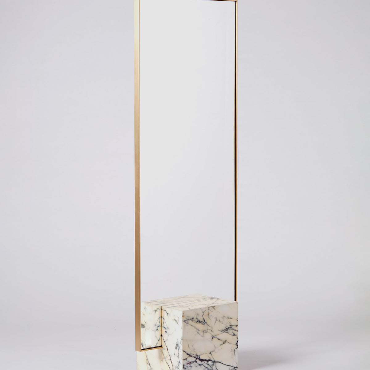 SlashObjects_StandingMirror_Wh